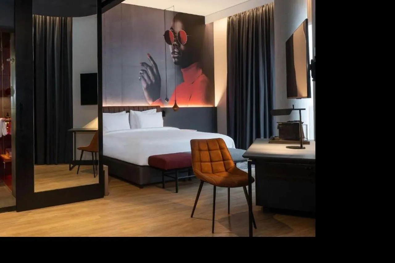 Radisson Red Hotel, فيينا فندق