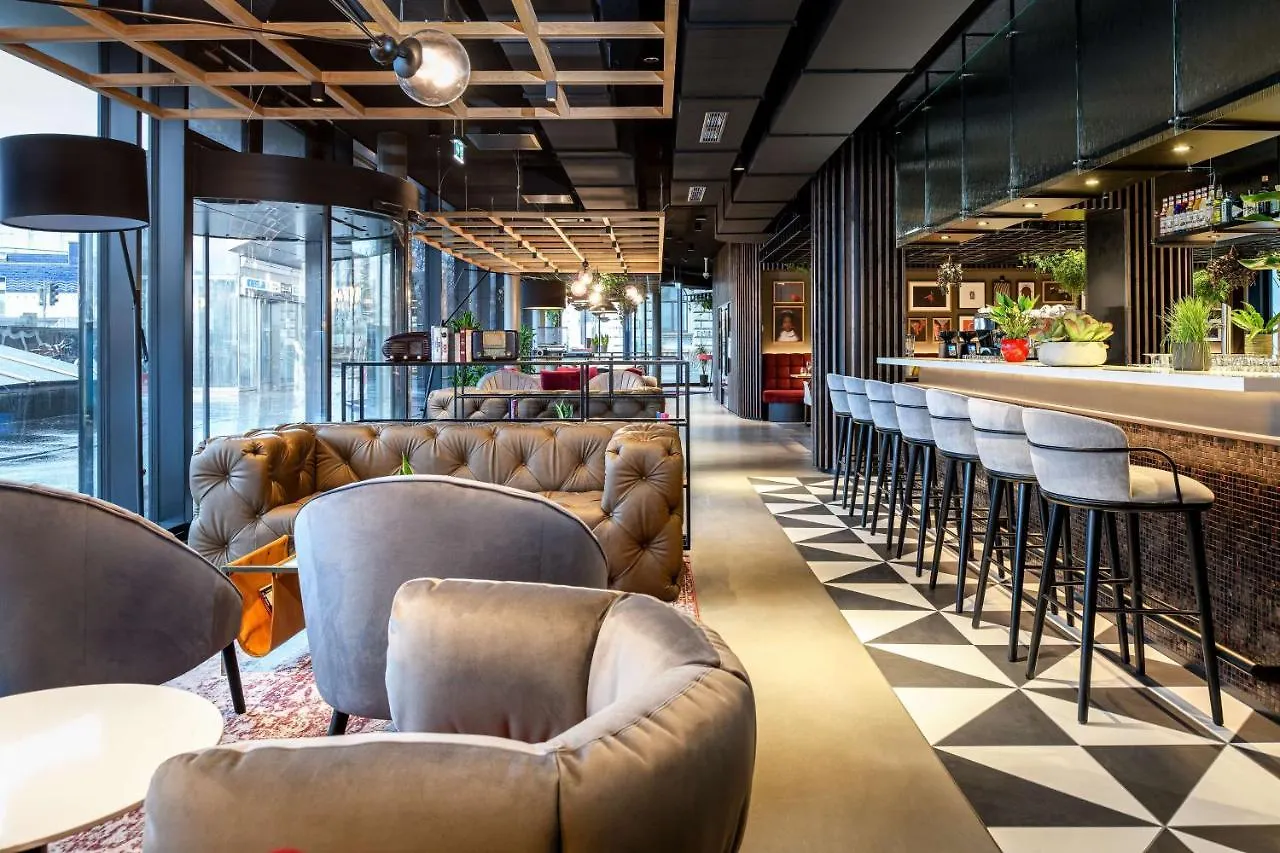 فندق Radisson Red Hotel, فيينا
