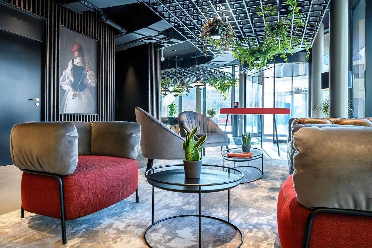 Radisson Red Hotel, Vienna 4*,