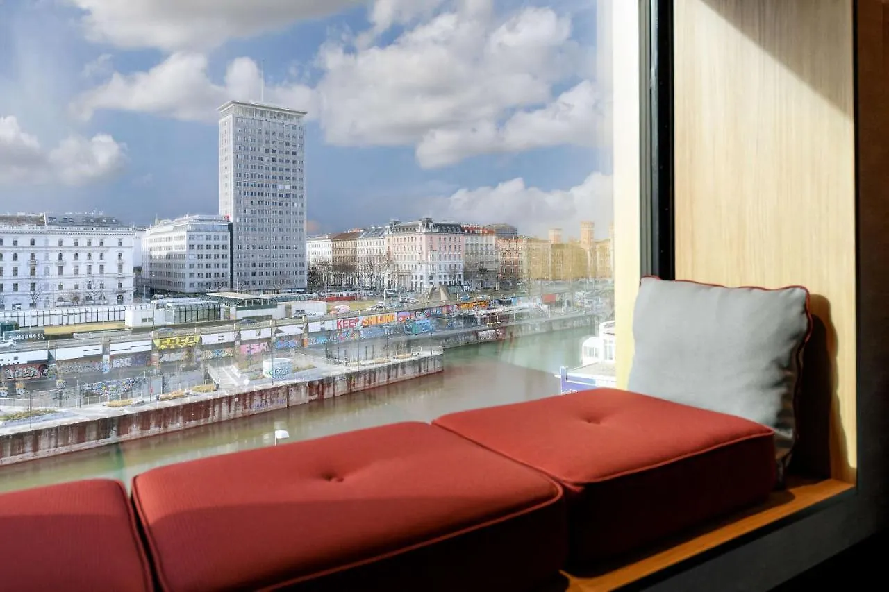 Radisson Red Hotel, Vienna 4*,  Austria