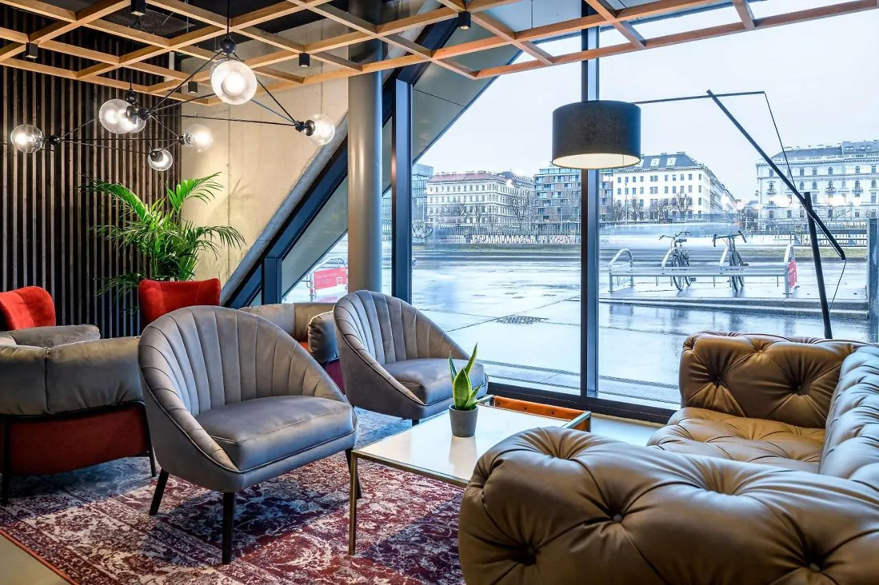 Radisson Red Hotel, Vienna