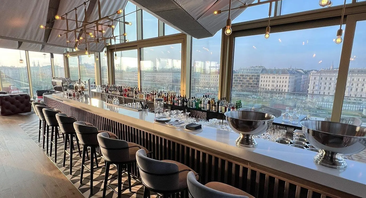 **** فندق Radisson Red Hotel, فيينا النمسا