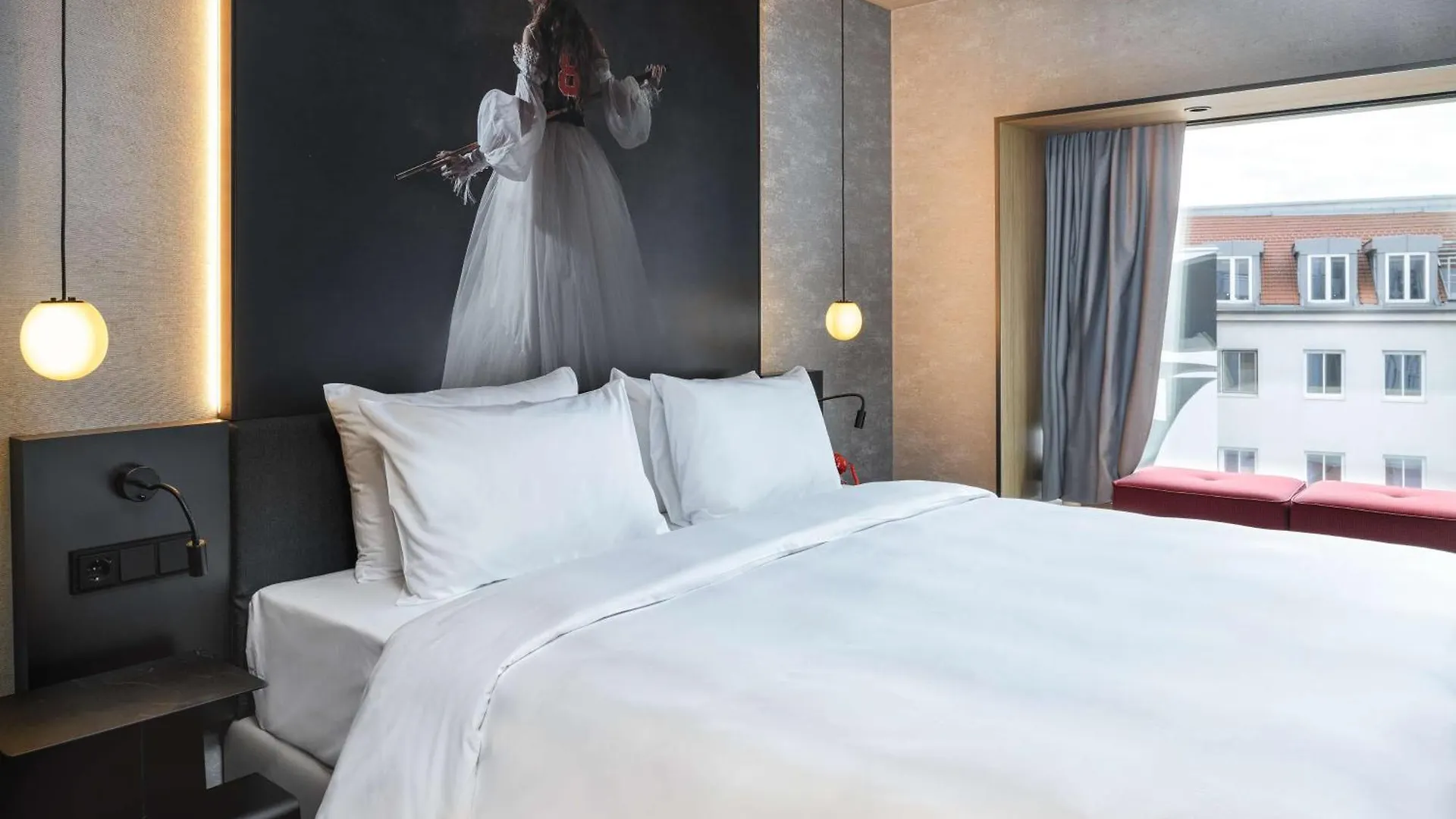 فندق Radisson Red Hotel, فيينا