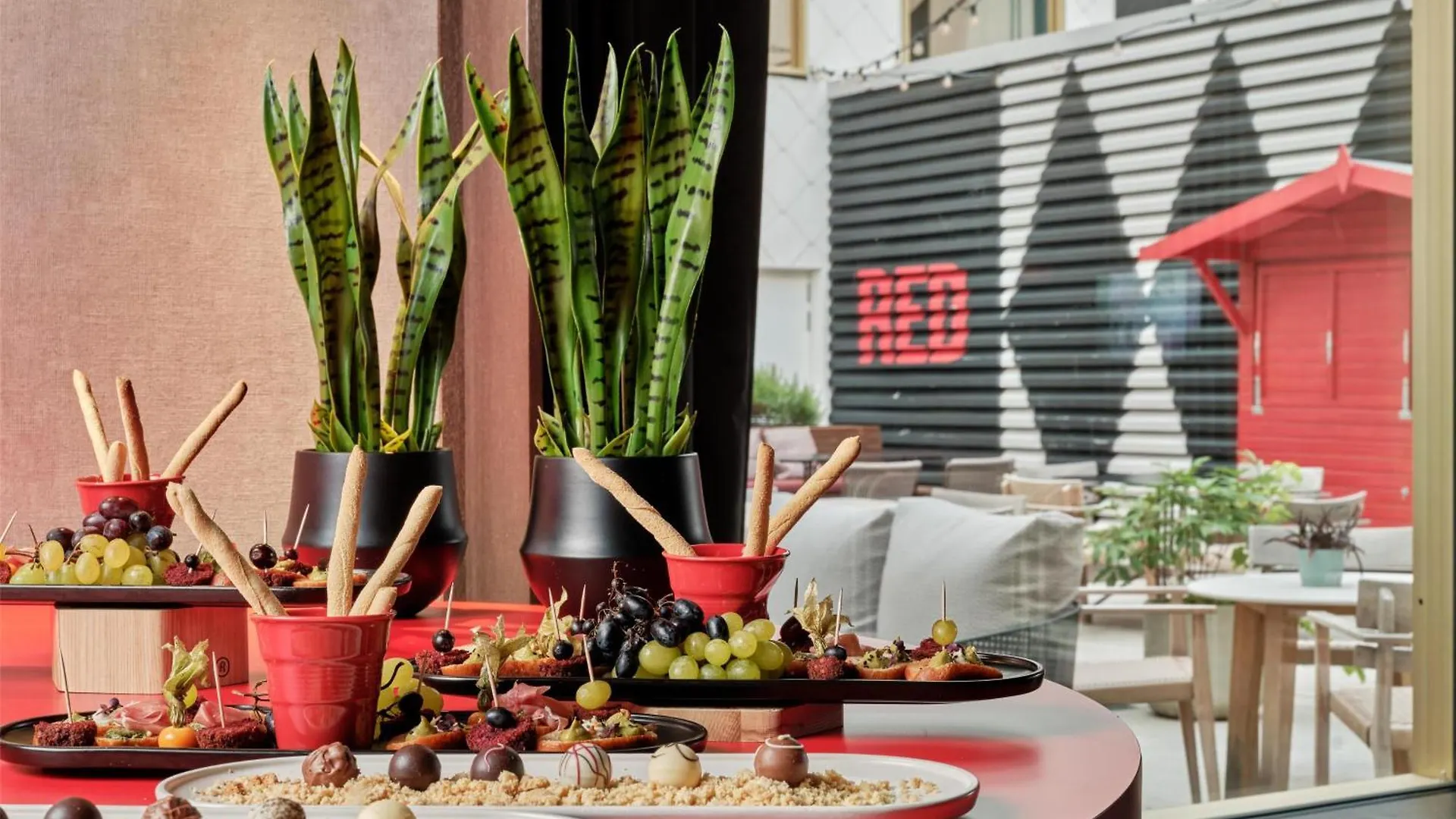 Radisson Red Hotel, Bécs 4*,